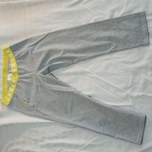 Gray Under Armor Capris